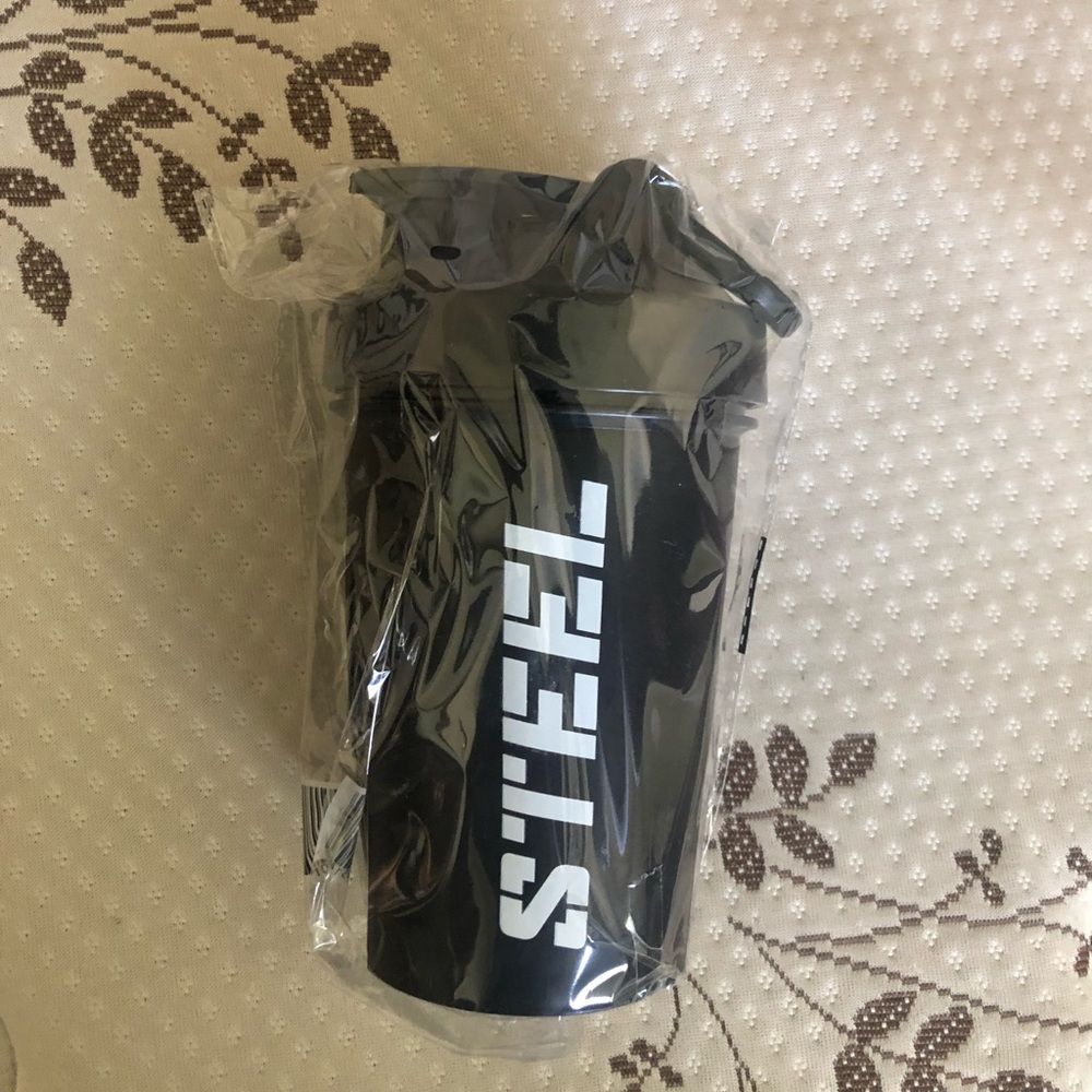 Steel shaker